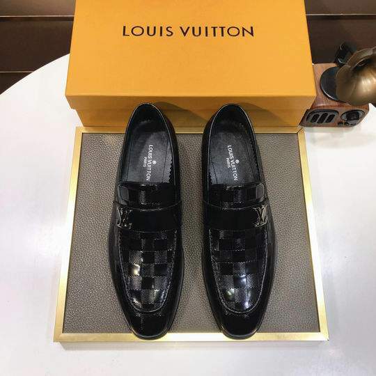 Picture of Louis Vuitton Shoes _SKULVsz38-45hnh024213991